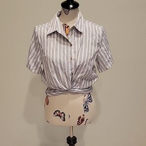 𝅺stylehouse Gray & White Striped Button-Down Short-Sleeve Crop Top L
